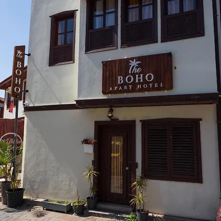 Boho Oldtown Apartment